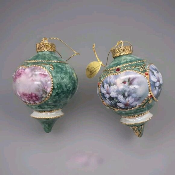 Set Of (2) Vintage Bradford Editions Christmas  Hummingbird Porcelain Ornaments - Picture 2 of 9